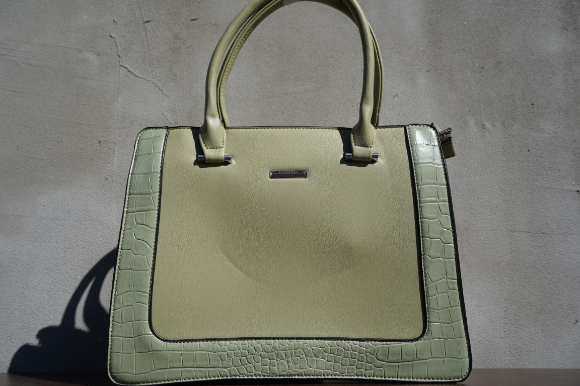 Geanta de dama talie mare culoare Verde deschis 1